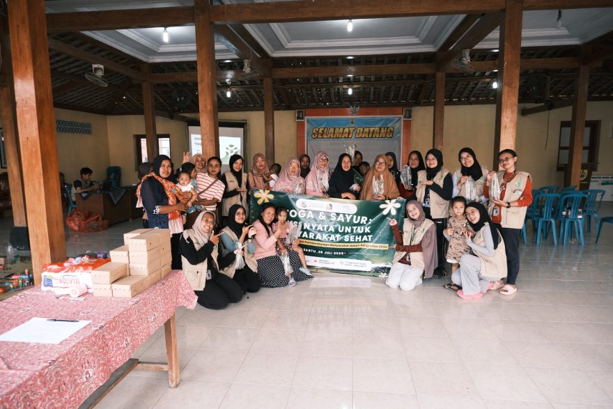 Mahasiswa KKN UNS dan Perangkat Desa Bersinergi Tanam Palawija dan TOGA untuk Ketahanan Pangan