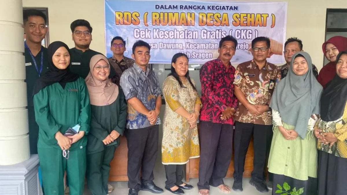 DALAM RANGKA KEGIATAN RUMAH DESA SEHAT PEMERINTAH DESA DAWUNG GELAR CEK KESEHATAN GRATIS UNTUK MASYARAKAT