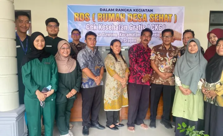 DALAM RANGKA KEGIATAN RUMAH DESA SEHAT PEMERINTAH DESA DAWUNG GELAR CEK KESEHATAN GRATIS UNTUK MASYARAKAT