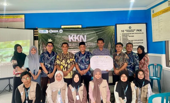 Mahasiswa KKN UNS Serahkan 100 Bibit Kopi Robusta kepada BUMDes Dawung, kecamatan sambirejo, kabupaten sragen : Dorong Pemberdayaan Petani & Ekonomi Desa