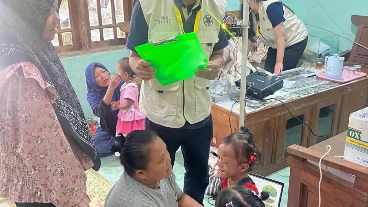 Mahasiswa KKN Merapah Desa Dawung Ciptakan Inovasi Pemantau Stunting "Stadiometer"