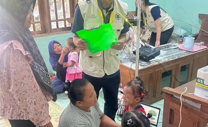 Mahasiswa KKN Merapah Desa Dawung Ciptakan Inovasi Pemantau Stunting "Stadiometer"